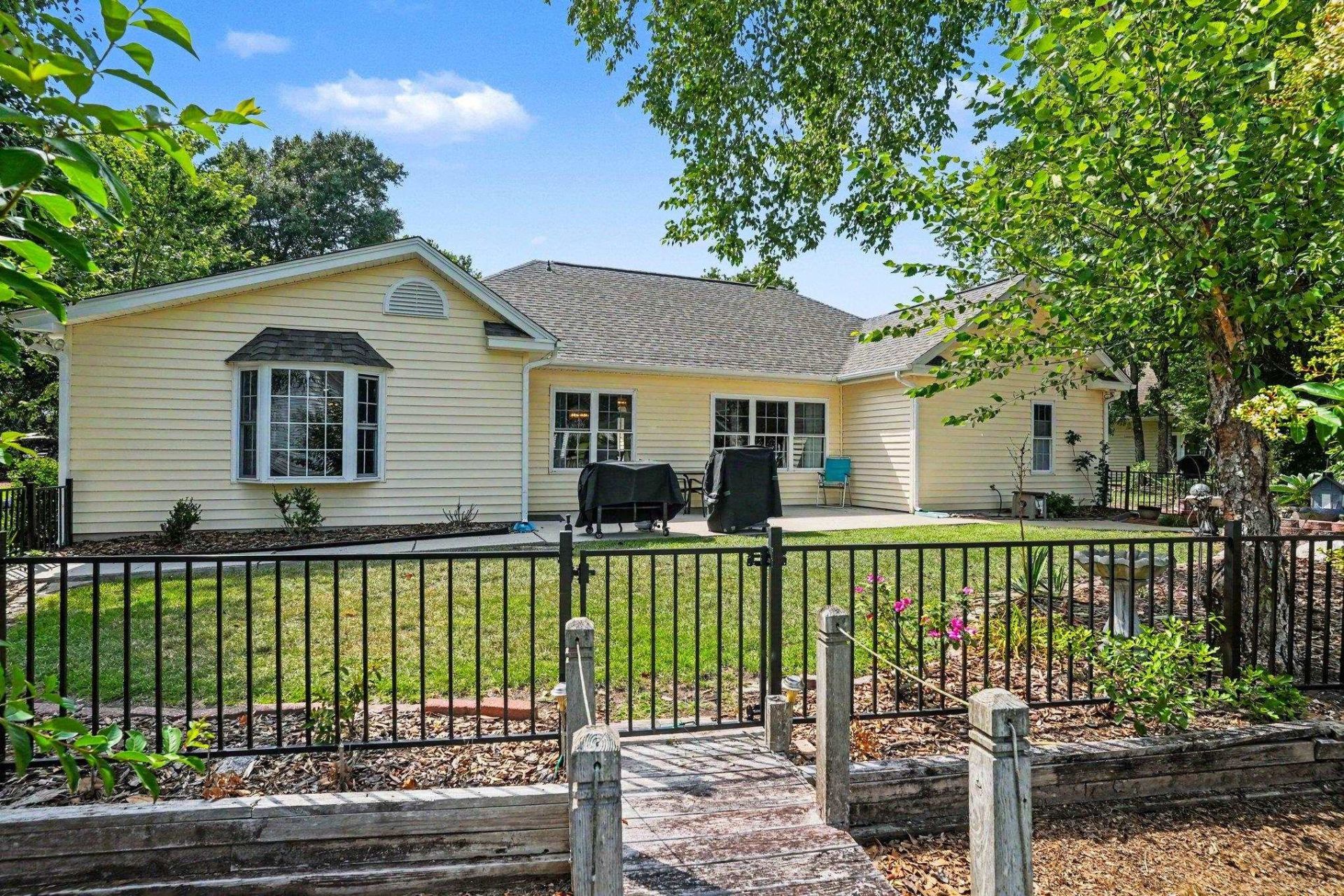 1465 Berkshire Ct. Photo 38