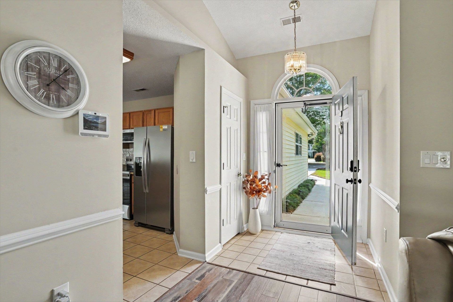 1465 Berkshire Ct. Photo 7