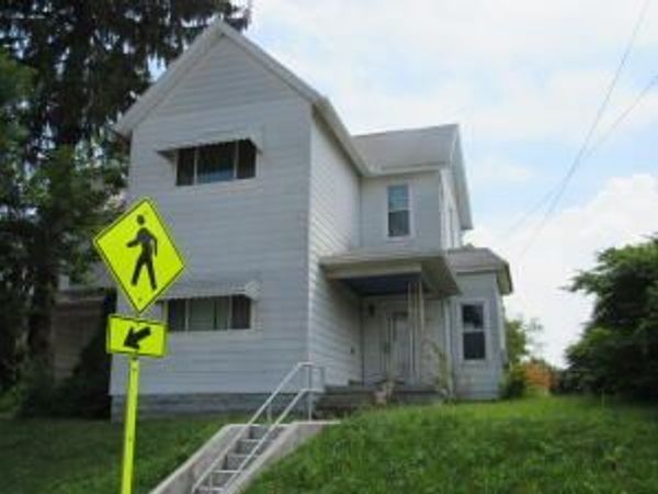 1126 S Yellow Springs Street, Springfield, OH 45506