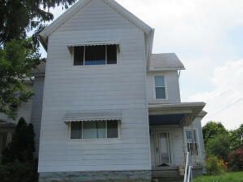 1126 S Yellow Springs Street, Springfield, OH 45506 Photo 2