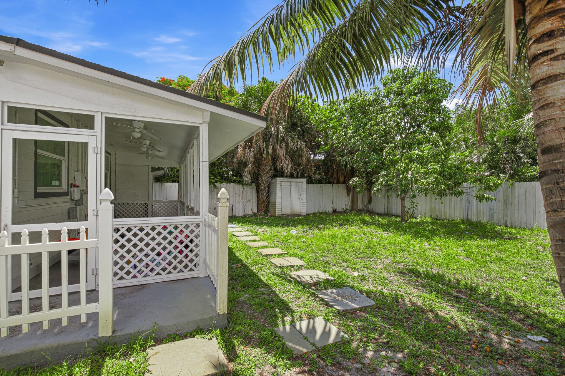 422 49th Street, West Palm Beach, FL 33407 Photo