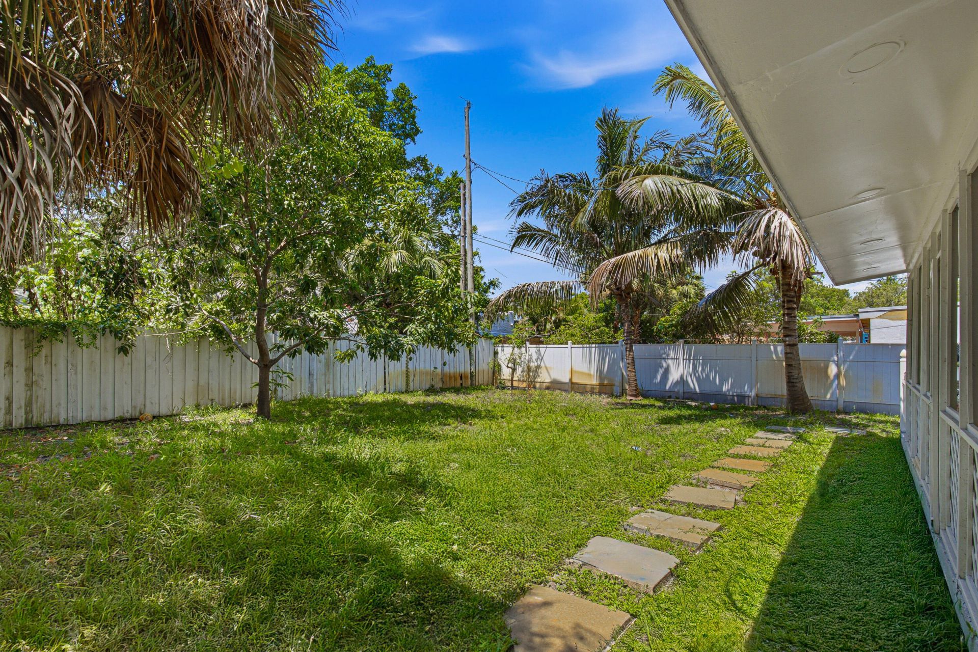 422 49th Street, West Palm Beach, FL 33407 Photo