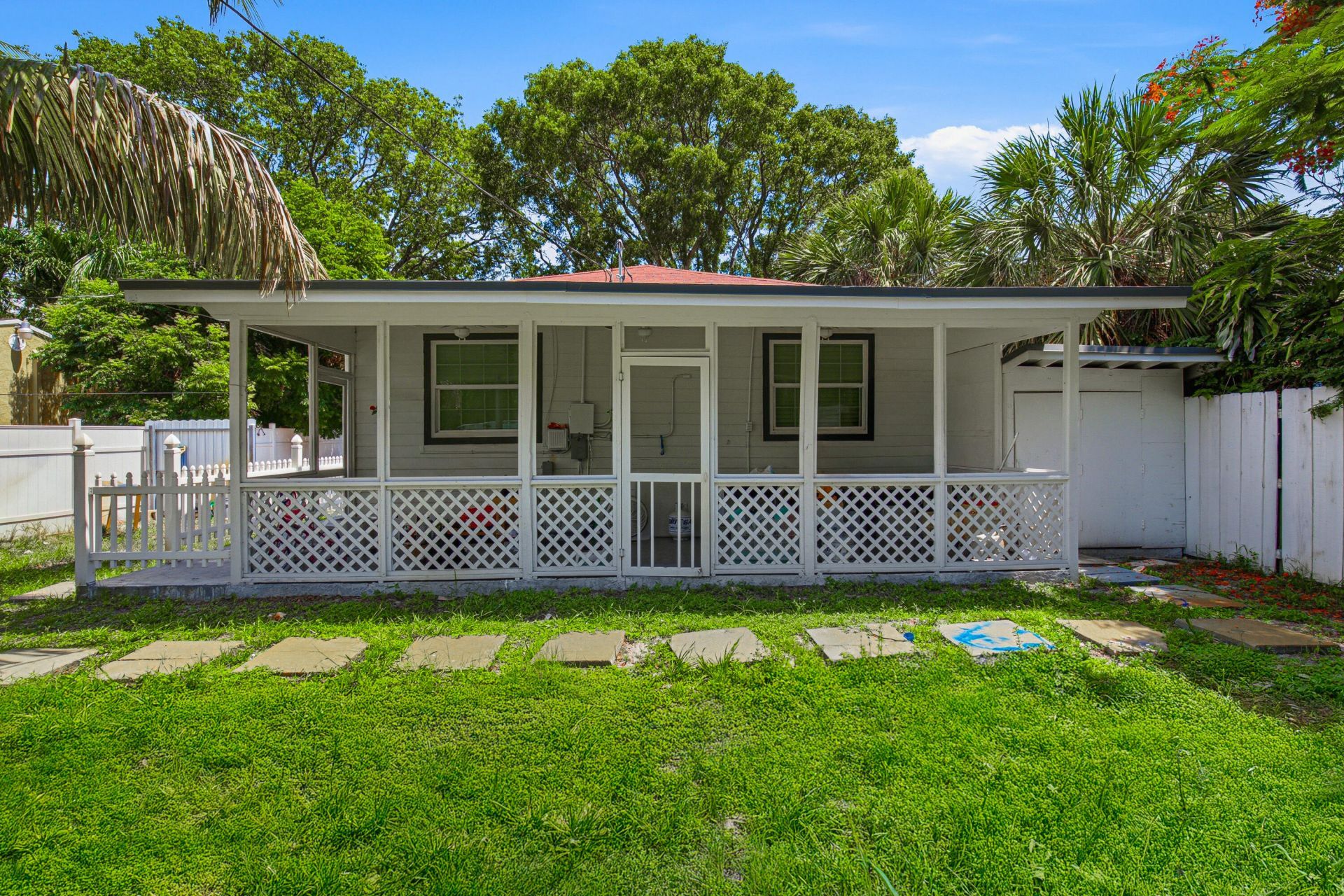 422 49th Street, West Palm Beach, FL 33407 Photo