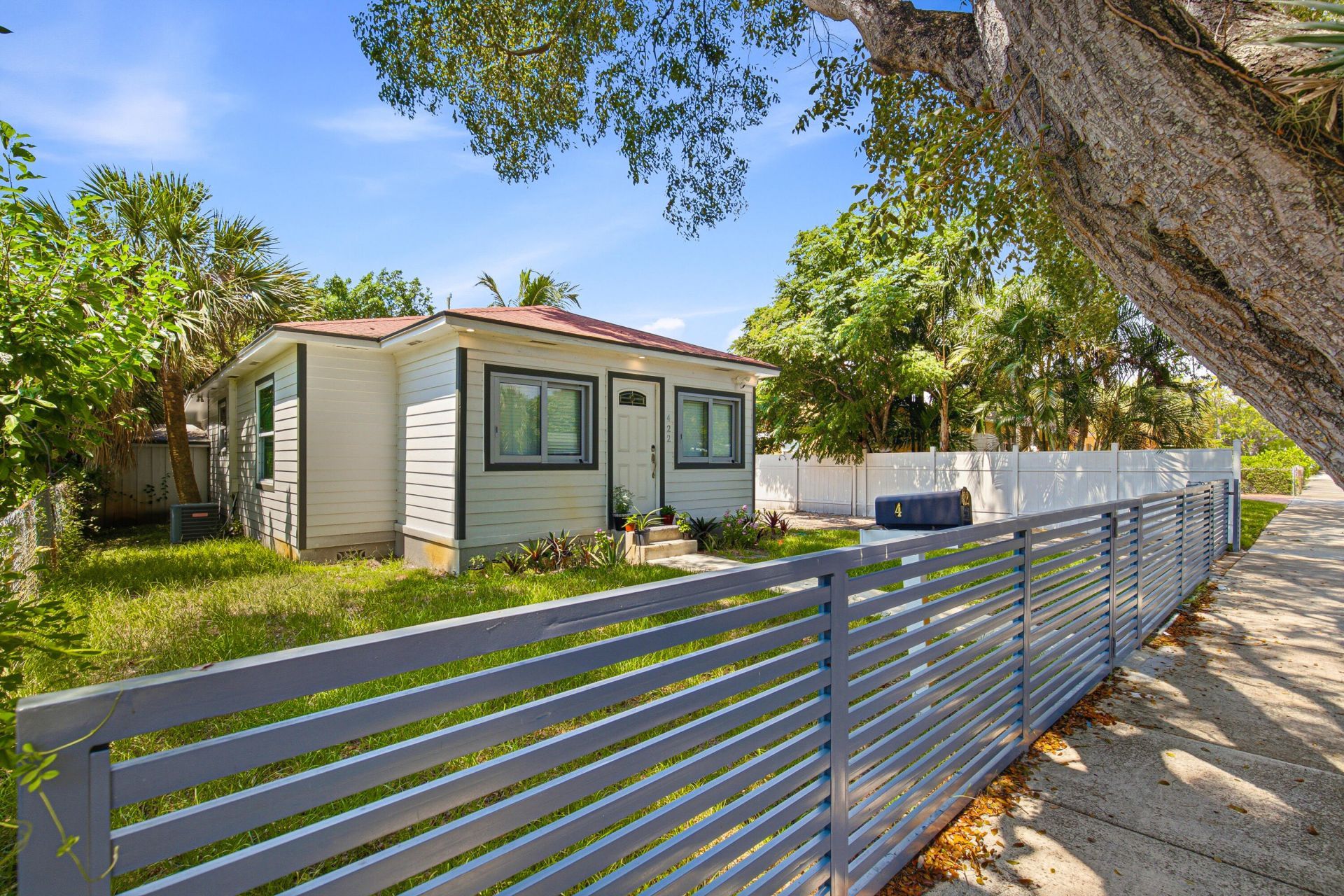 422 49th Street, West Palm Beach, FL 33407 Photo