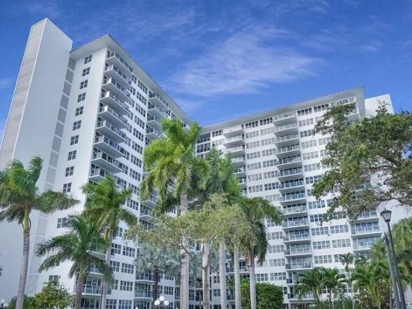 3300 NE 36th Street, Unit 822, Fort Lauderdale, FL 33308