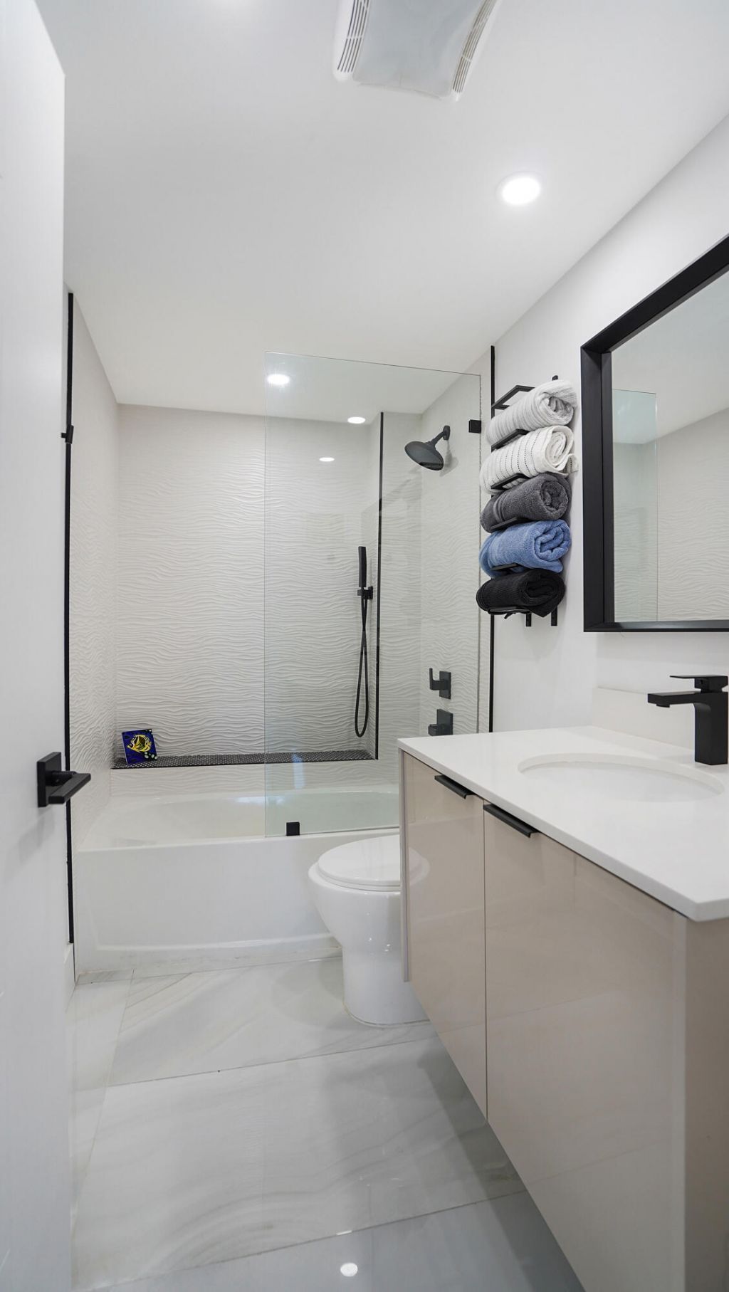 3300 NE 36th Street, Unit 822, Fort Lauderdale, FL 33308 Photo
