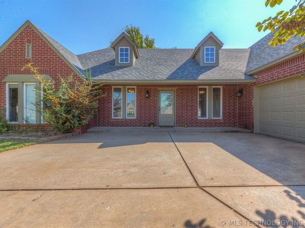 11519 S Nandina Avenue , Jenks, OK 74037