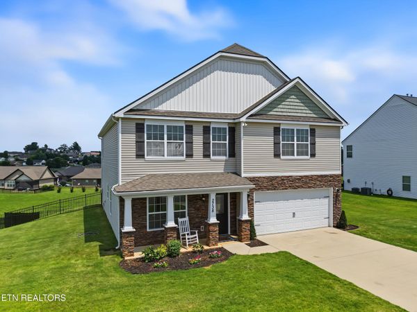 2738 Vista Meadows Lane, Sevierville, TN 37876