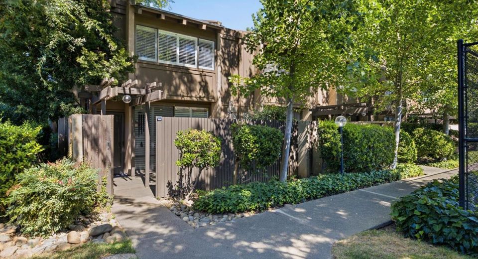 2254 Woodside Ln #6, Unit 6, Sacramento, CA 95825 Photo