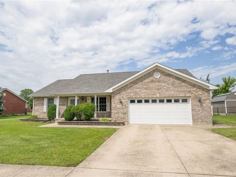 129 Honeysuckle Way, Eaton, OH 45320 Photo 2
