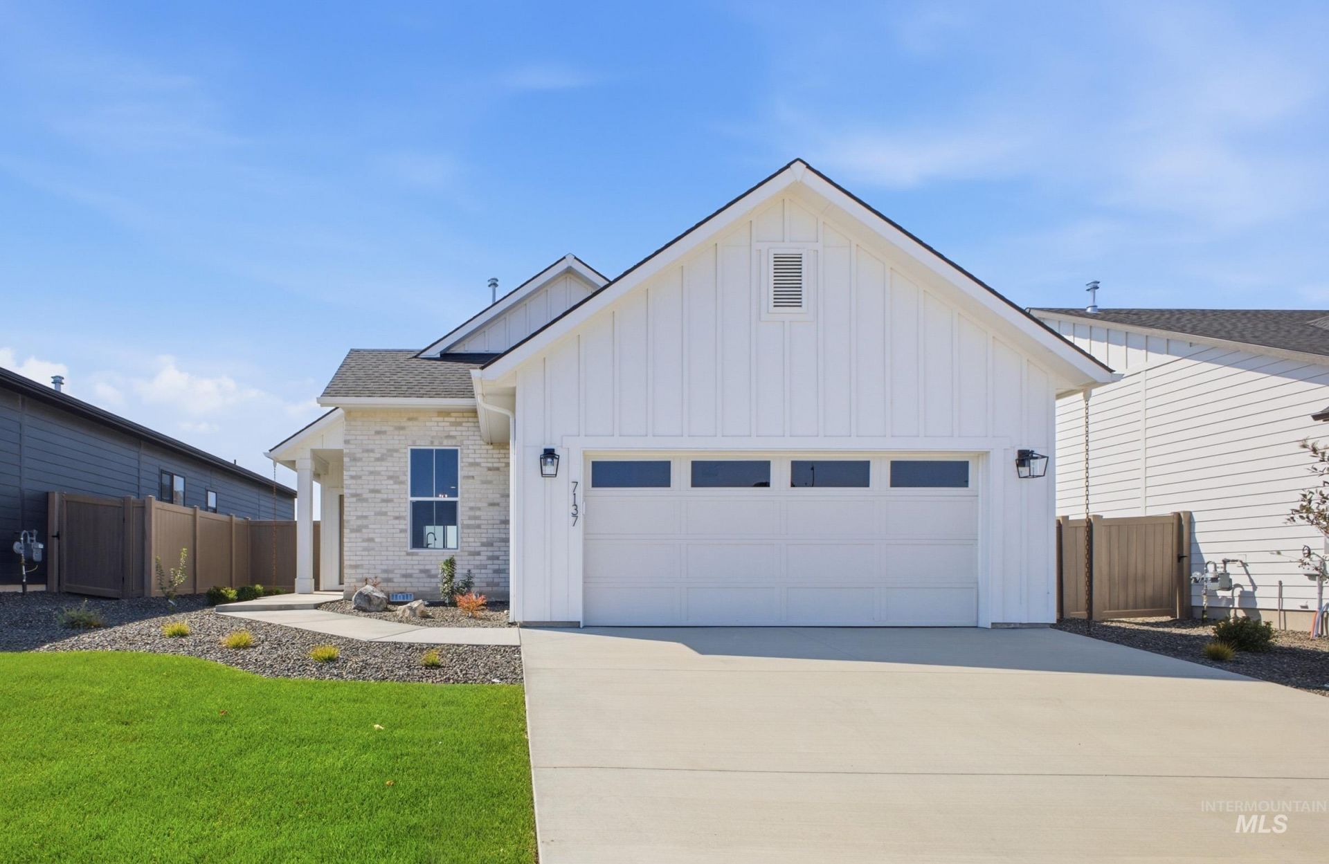 7137 W Blackberry Dr, Boise, ID 83709 Main Photo