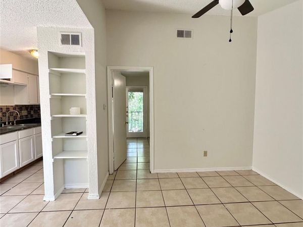 4322 Gillis ST, Unit 204, Austin, TX 78745