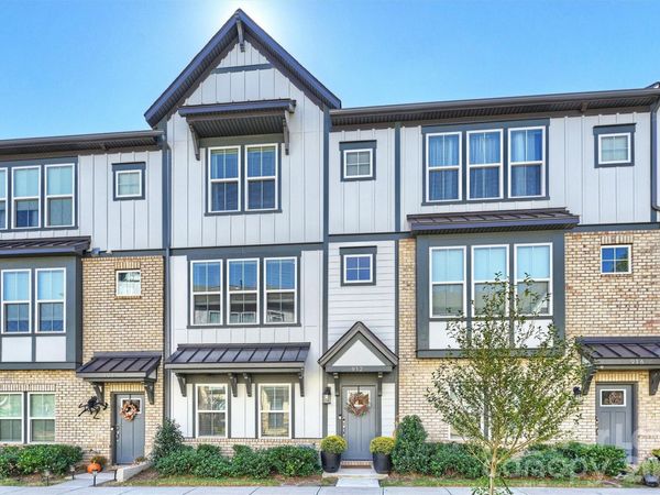 912 Mary Max Drive , Davidson, NC 28036