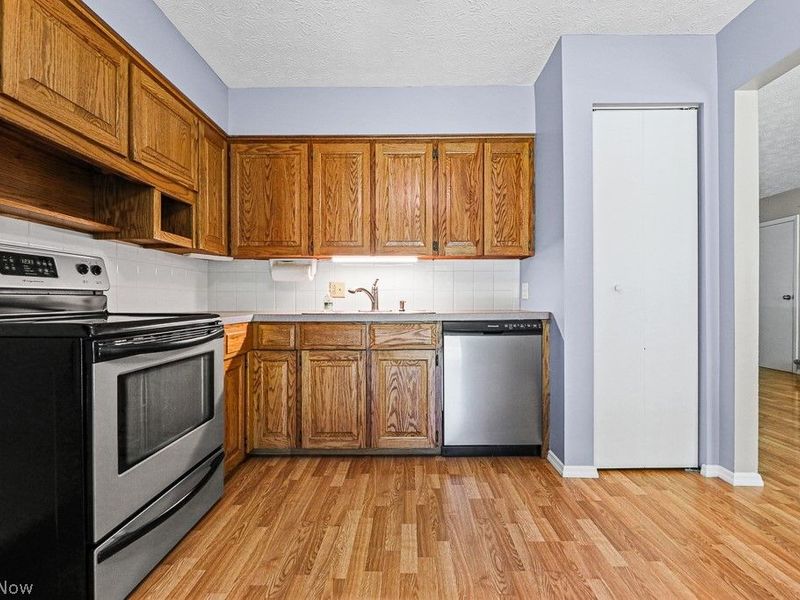 6000 Oakhill Avenue NE, Alliance, OH 44601 Photo 10