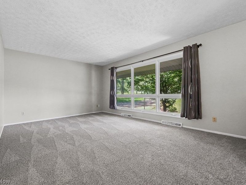 6000 Oakhill Avenue NE, Alliance, OH 44601 Photo 12