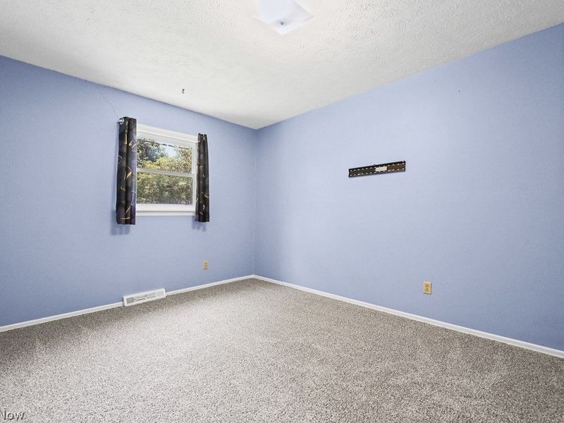 6000 Oakhill Avenue NE, Alliance, OH 44601 Photo 29