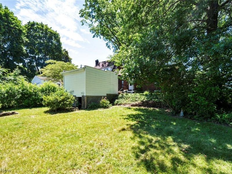 605 Saint Leger Avenue, Akron, OH 44305 Photo 36