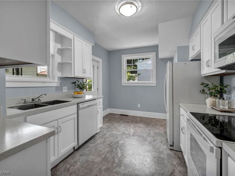 605 Saint Leger Avenue, Akron, OH 44305 Photo 8