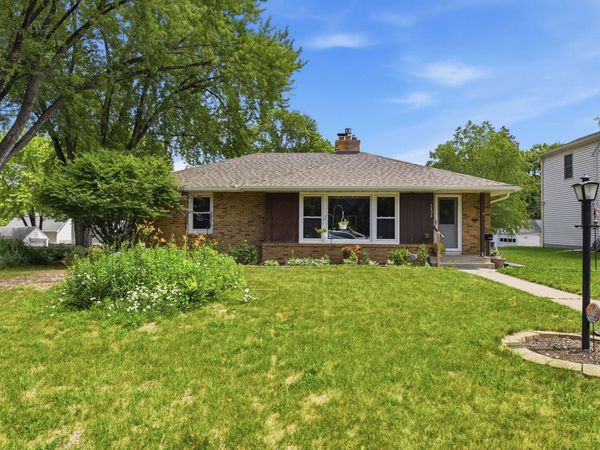 3426 Zenith Avenue N, Robbinsdale, MN 55422