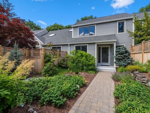 21 Hillside Drive, Unit 21, Wayland, MA 01778