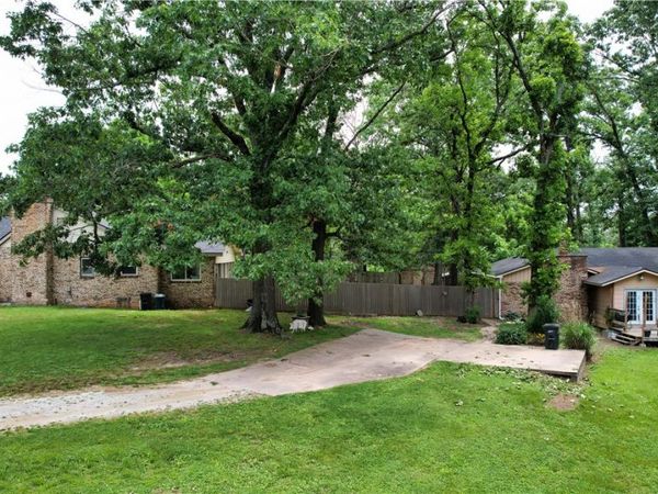 2711 Aspen Lane , Rogers, AR 72758