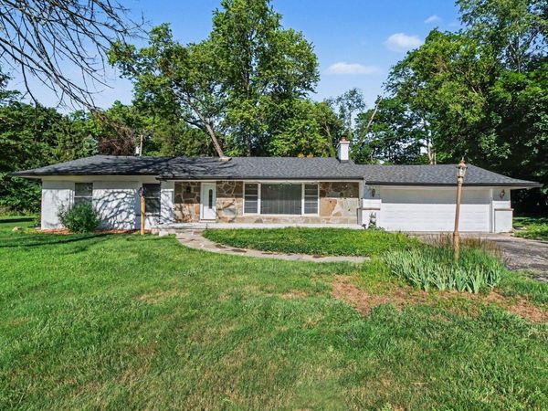 24900 N Cromwell Drive, Franklin, MI 48025