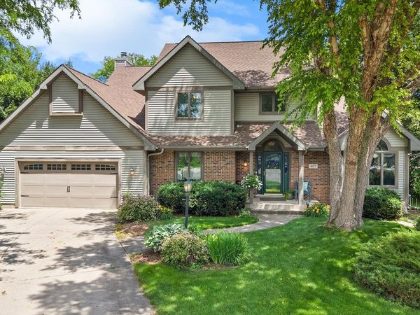 407 Fairbrook Court, Waunakee, WI 53597