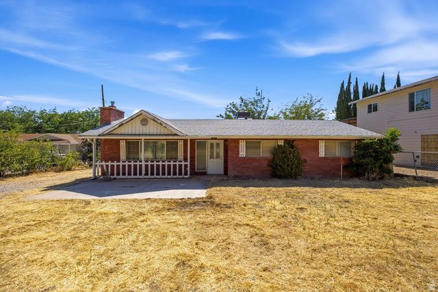 44 S Toquer Blvd, Toquerville, UT 84774 Main Photo