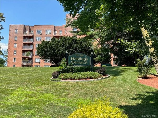 555 Broadway, Unit 5C, Hastings-on-Hudson, NY 10706