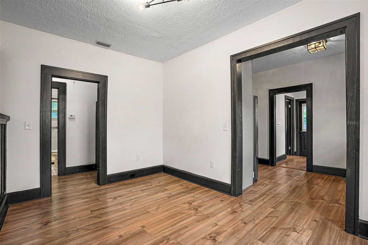 2111 Burlington Avenue N, Saint Petersburg, FL 33713 Photo