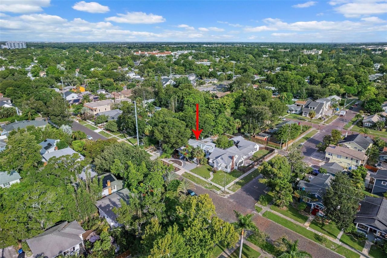 2111 Burlington Avenue N, Saint Petersburg, FL 33713 Photo
