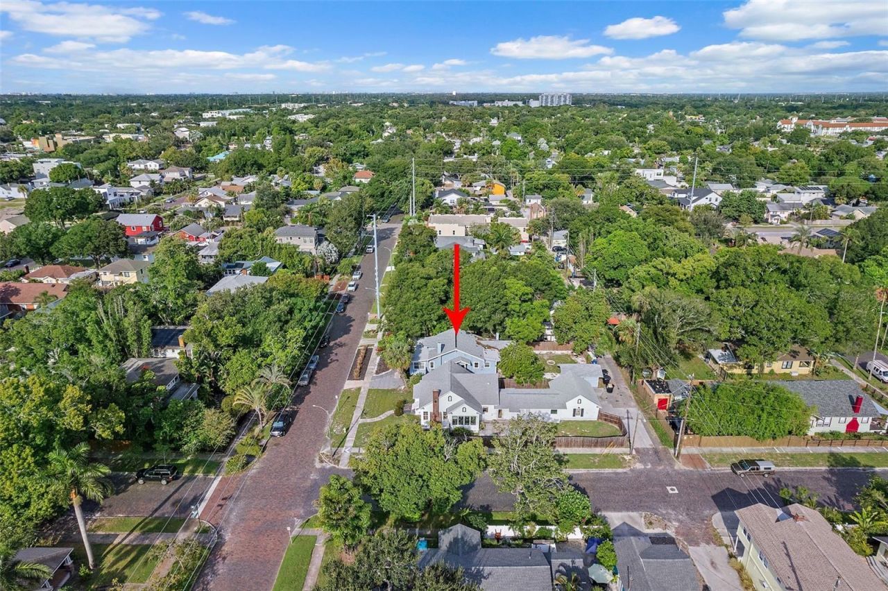 2111 Burlington Avenue N, Saint Petersburg, FL 33713 Photo