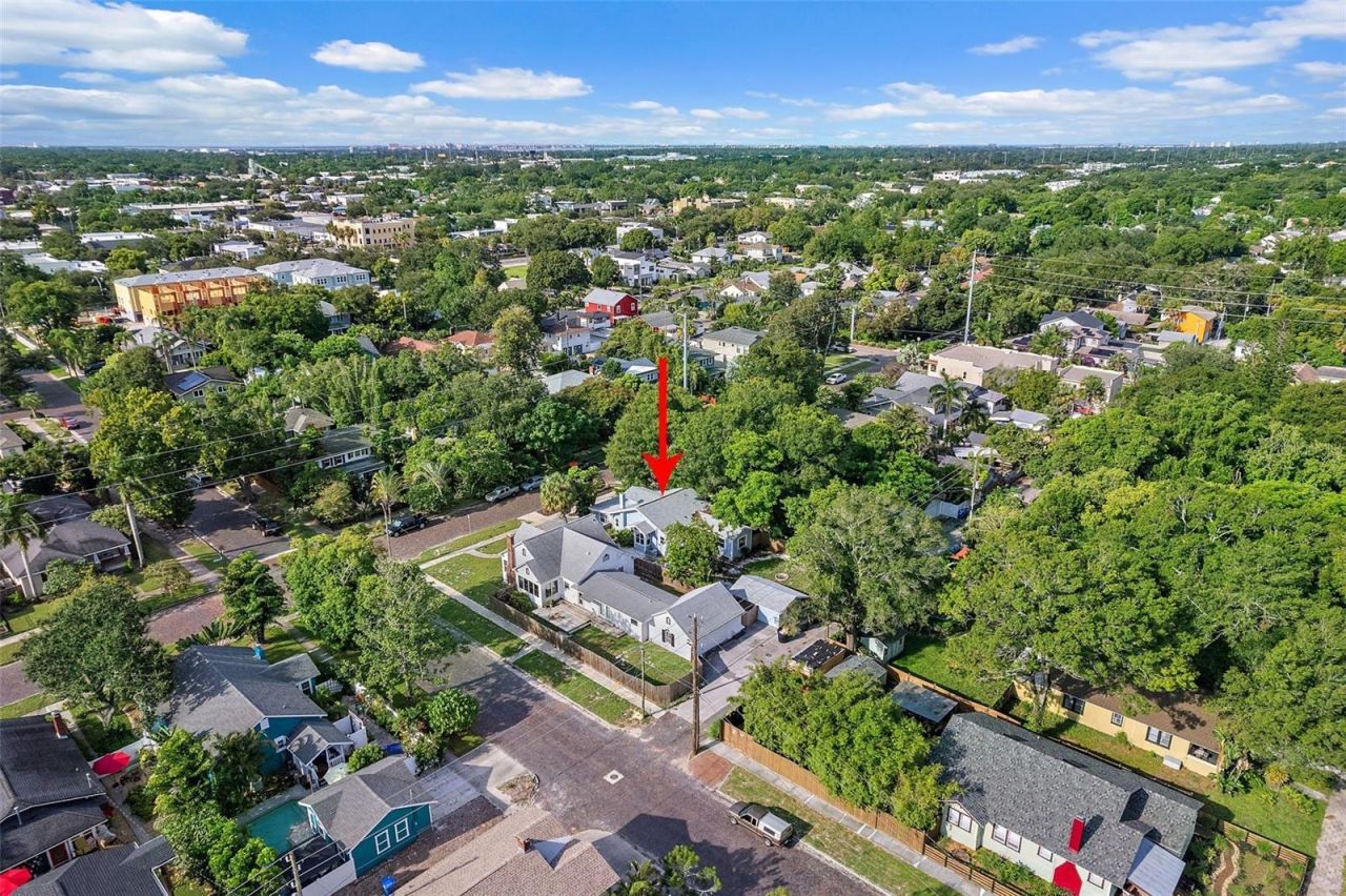 2111 Burlington Avenue N, Saint Petersburg, FL 33713 Photo