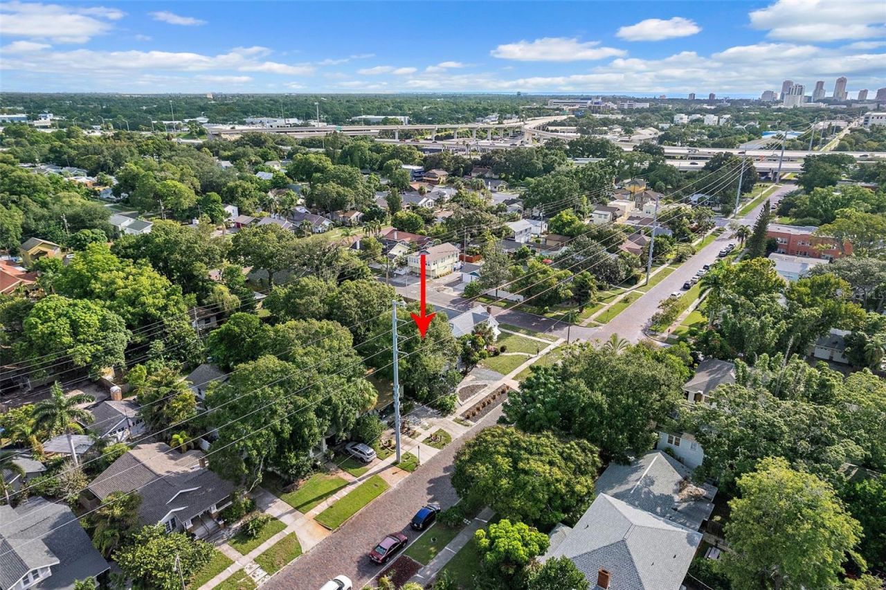 2111 Burlington Avenue N, Saint Petersburg, FL 33713 Photo