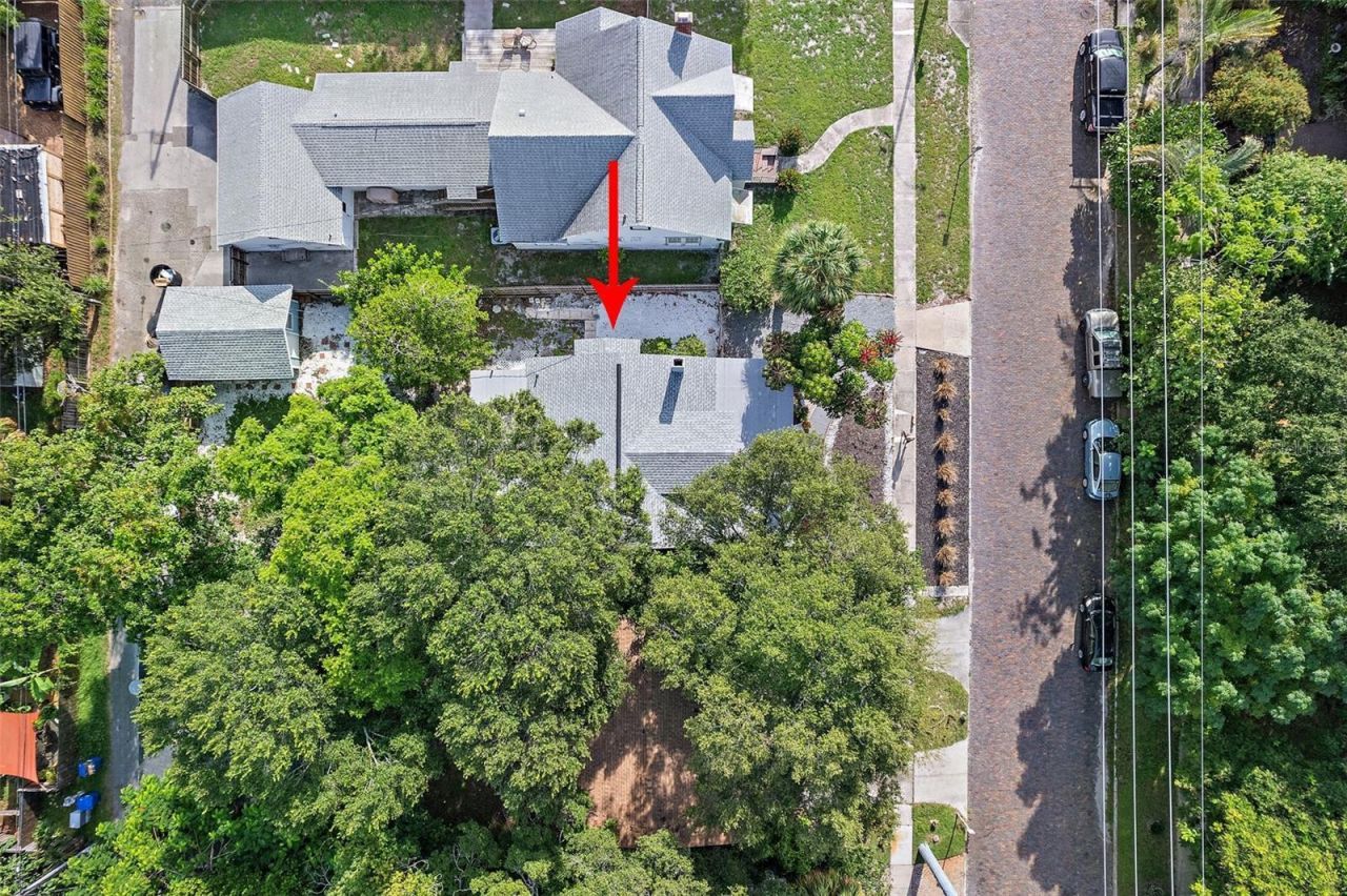 2111 Burlington Avenue N, Saint Petersburg, FL 33713 Photo