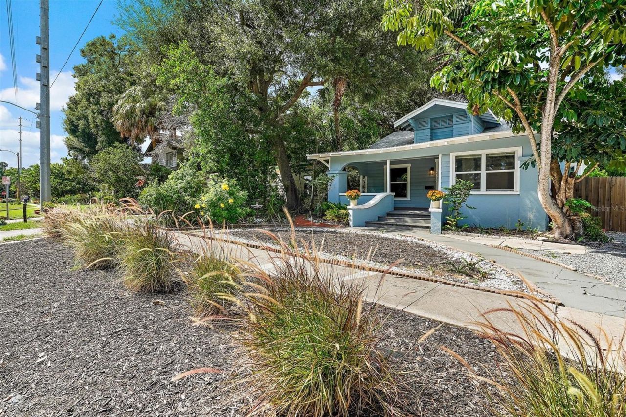 2111 Burlington Avenue N, Saint Petersburg, FL 33713 Photo