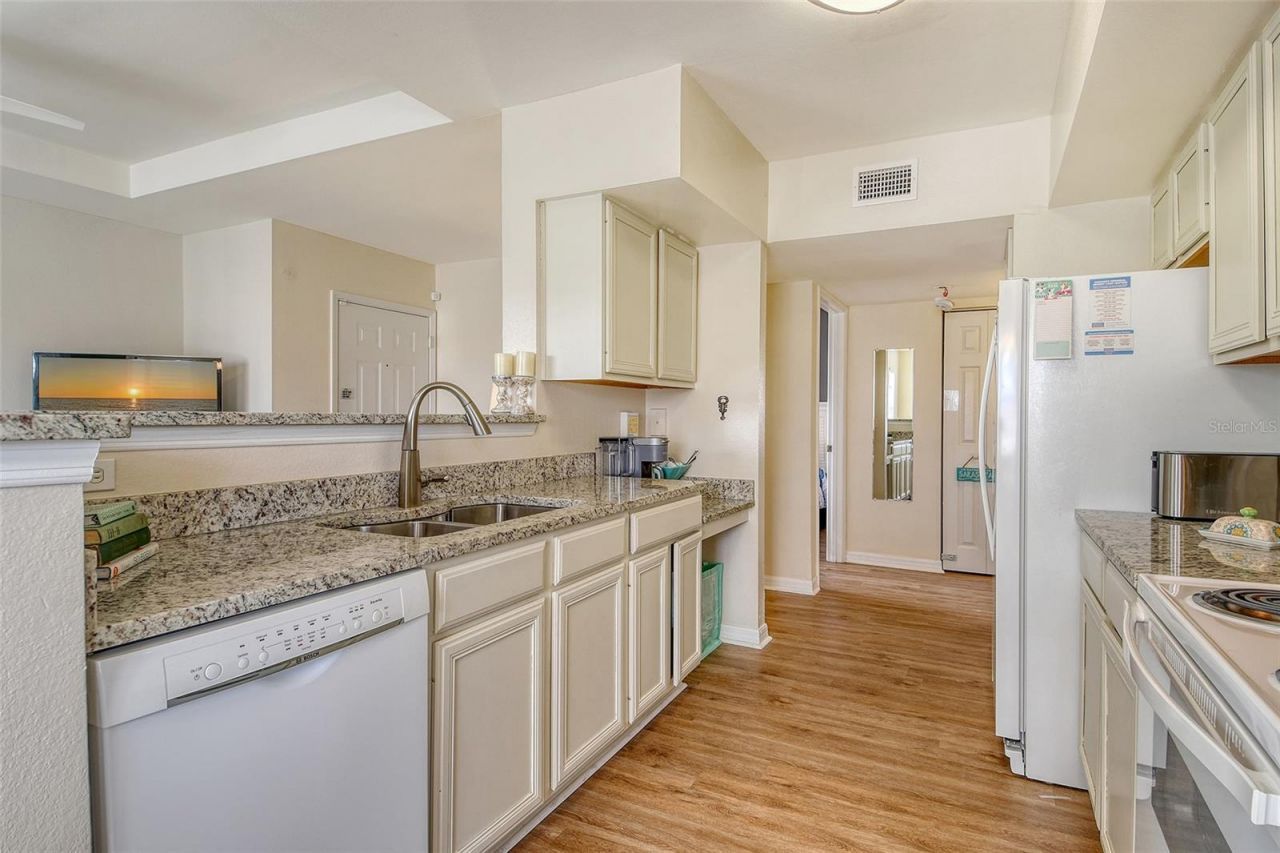 1010 Villagio Circle , Unit 201, Sarasota, FL 34237 Photo
