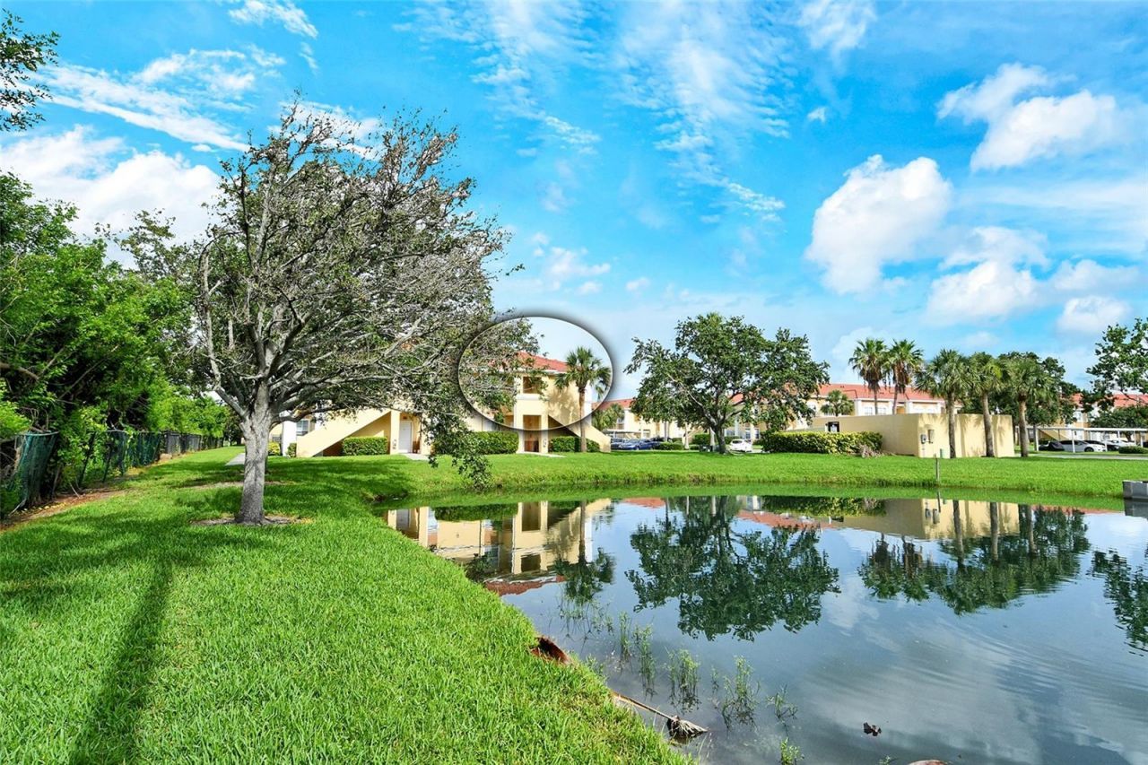 1010 Villagio Circle , Unit 201, Sarasota, FL 34237 Photo