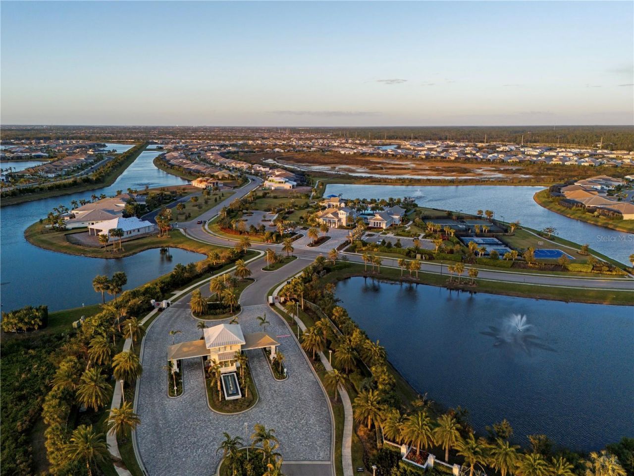 8154 Redonda Loop, Lakewood Ranch, FL 34202 Photo