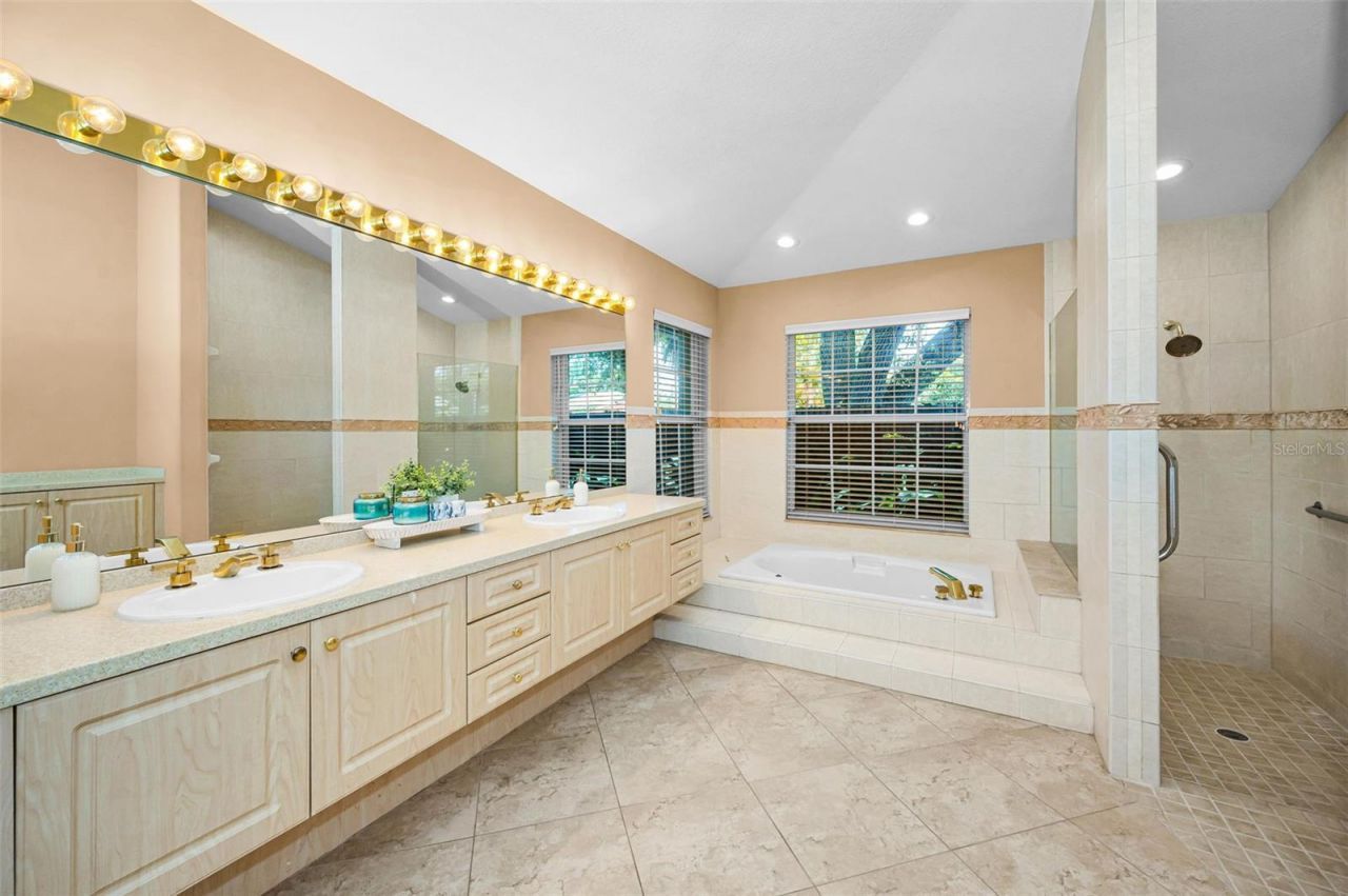 4995 Camberley Lane, Oldsmar, FL 34677 Photo