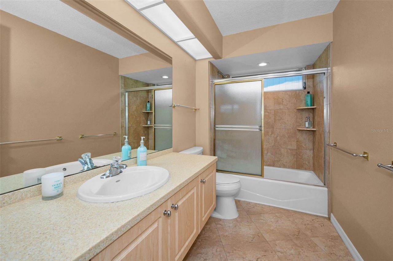 4995 Camberley Lane, Oldsmar, FL 34677 Photo