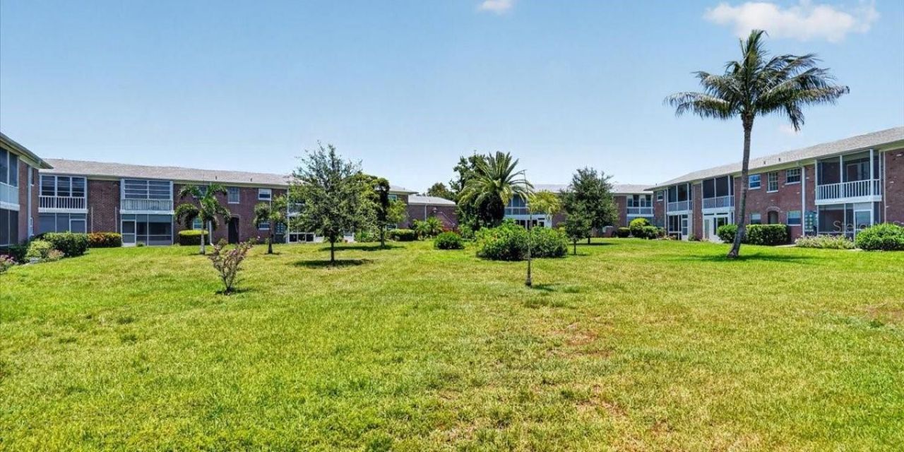 3595 40th Avenue S, Unit 2, Saint Petersburg, FL 33711 Photo