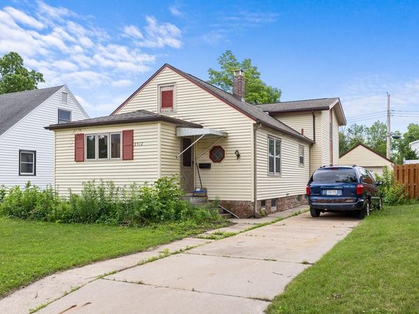 2512 Travis STREET, La Crosse, WI 54601