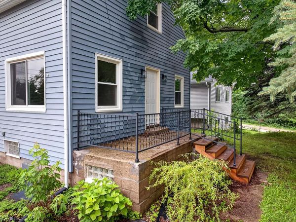 941 Ridgewood Way, Madison, WI 53713