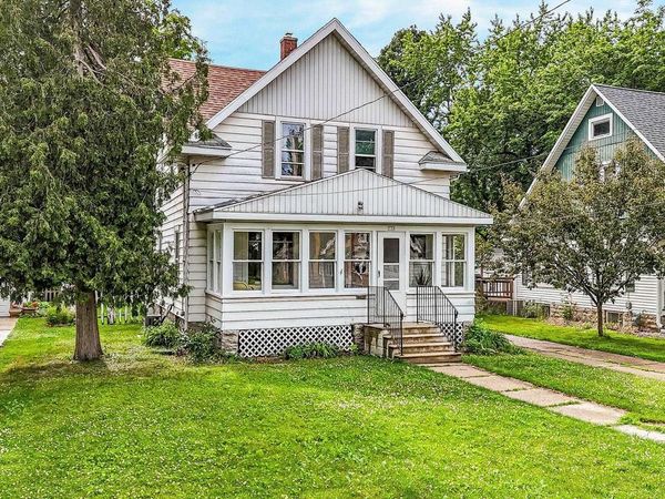 739 MONROE STREET, Oshkosh, WI 54901