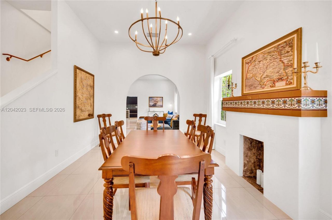 30 NE 44th St, Miami, FL 33137 Photo