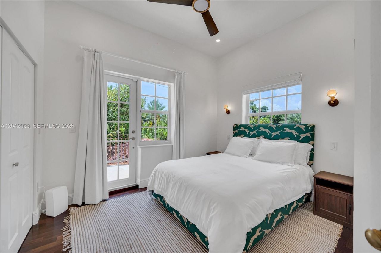 30 NE 44th St, Miami, FL 33137 Photo