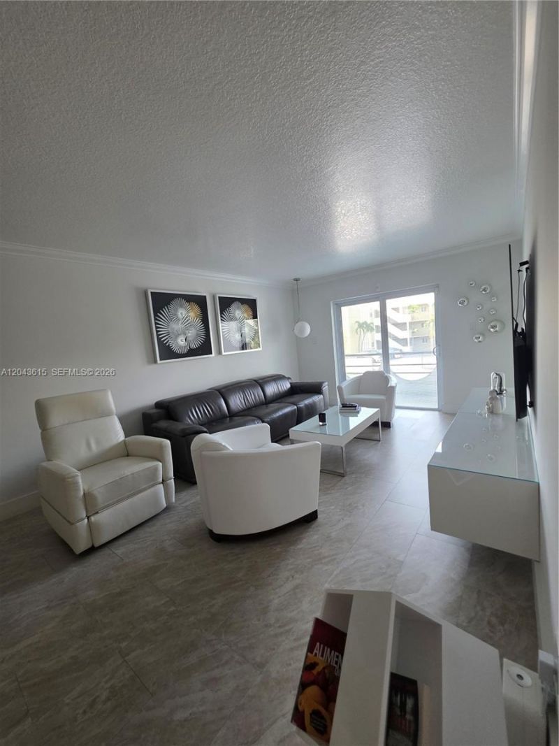 4670 W 13th Ln , Unit 206, Hialeah, FL 33012 Photo