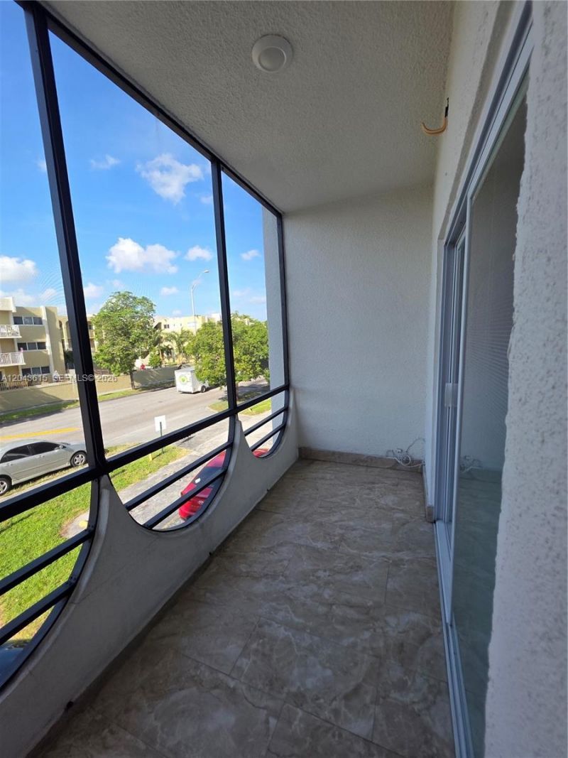 4670 W 13th Ln , Unit 206, Hialeah, FL 33012 Photo