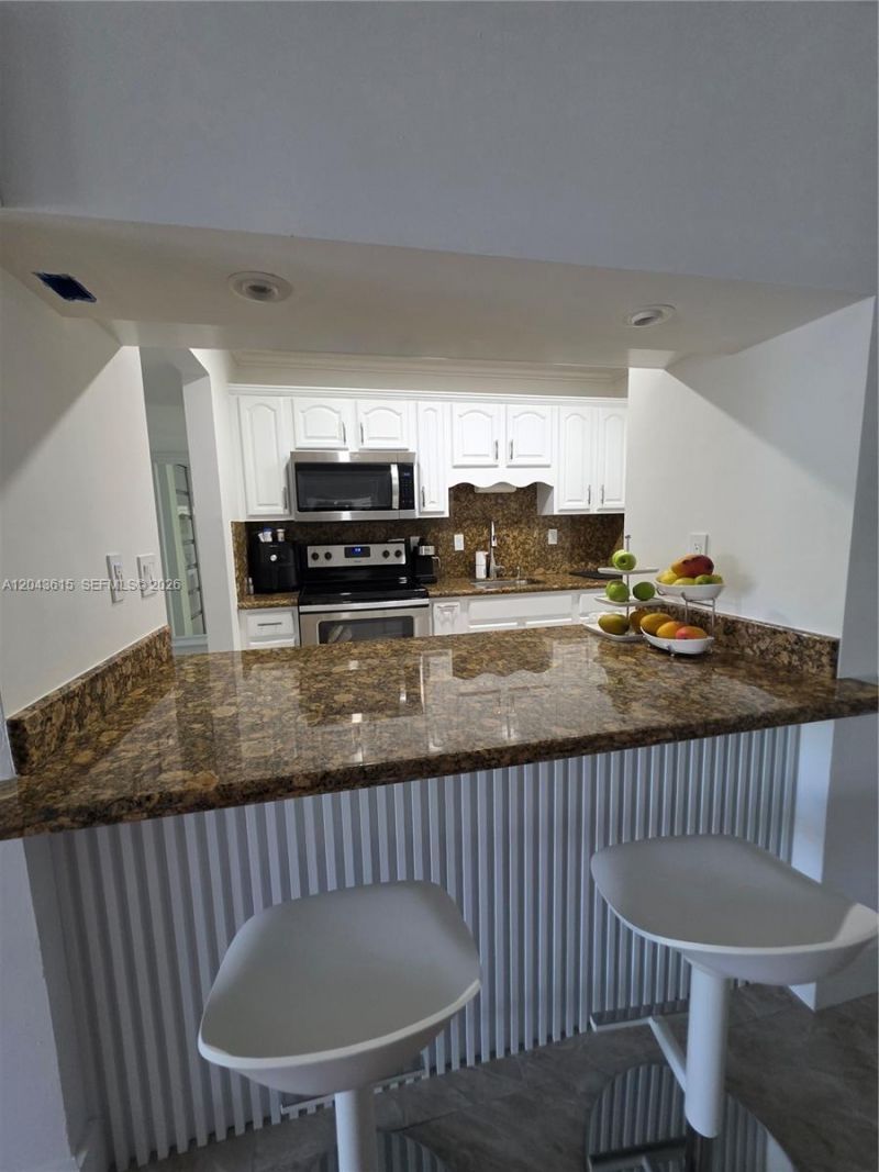 4670 W 13th Ln , Unit 206, Hialeah, FL 33012 Photo